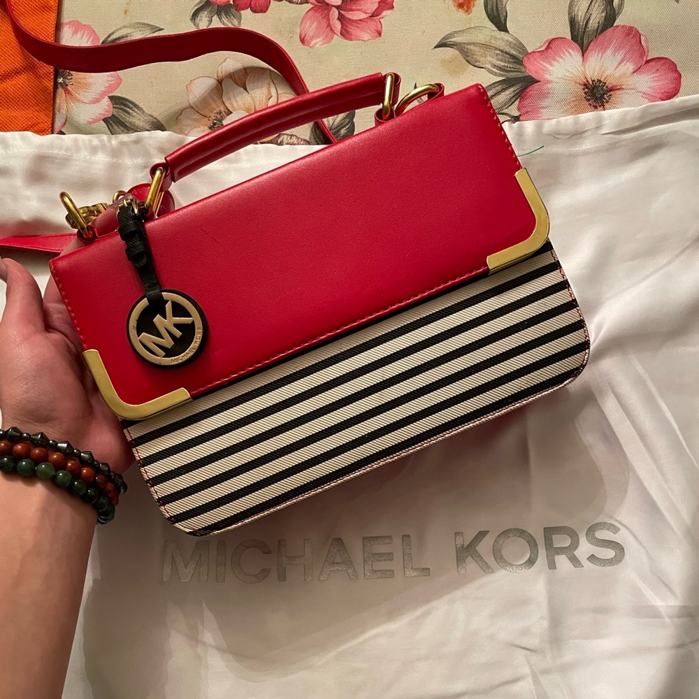 Micheal Kors Crossbody